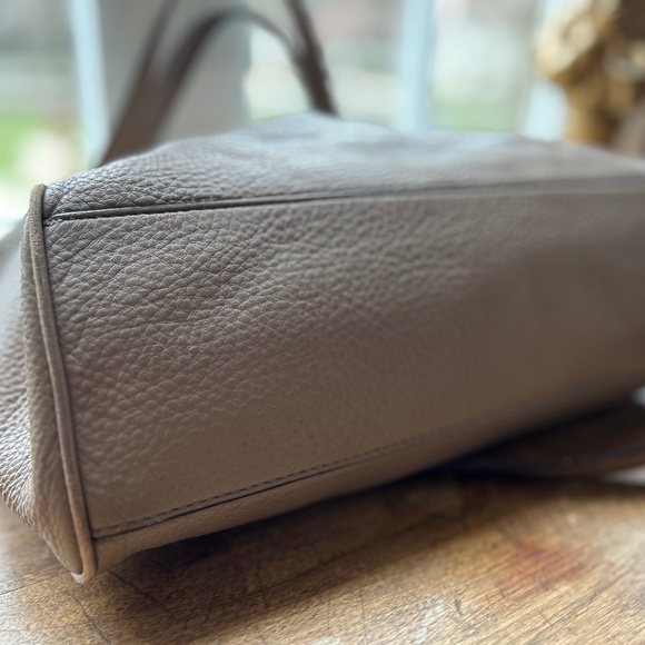 EUC Kate Spade Taupe, Tan, Brown Pebbled Leather Hobo Crossbody - Picture 3 of 11